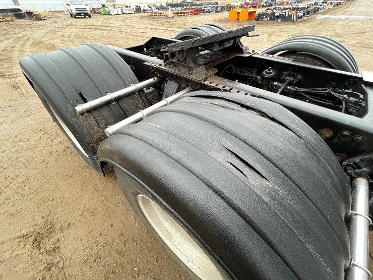 2012-kenworth-t660-image-27