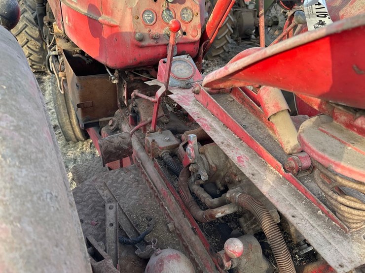 massey-ferguson-444-image-12