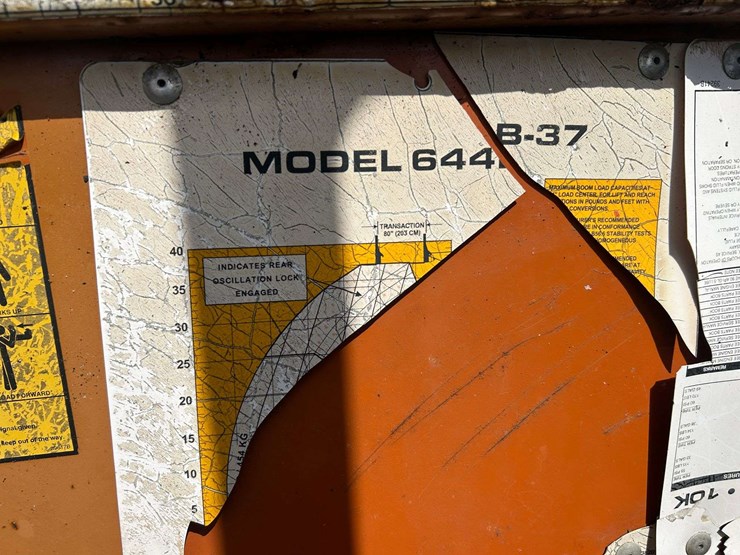 lull-644b-37-image-49