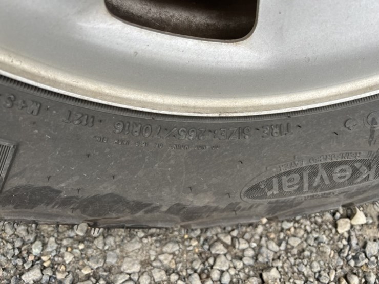 2016-chevrolet-colorado-image-18