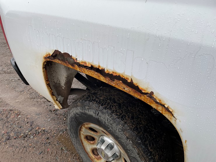 #1476-•-2012-chevy-silverado-pickup-truck-(has-mn-title)-image-10