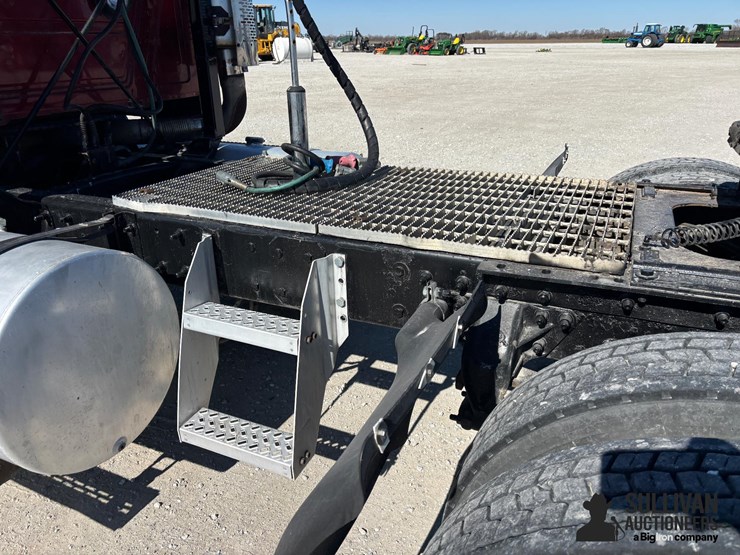 2001-mack-ch613-image-19