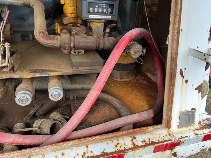 1999-mack-ch613-image-63