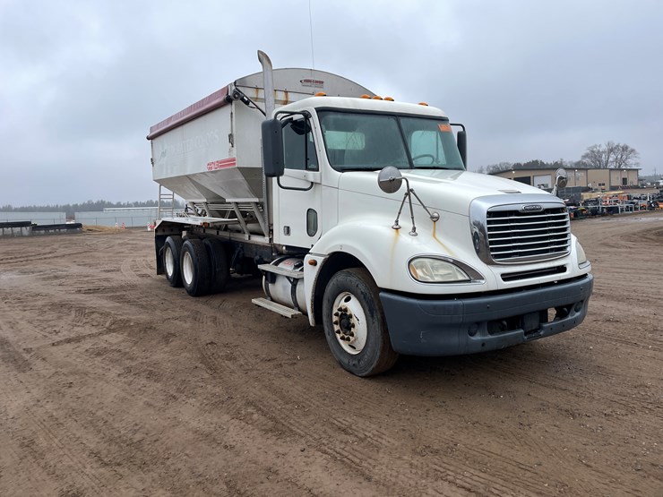 #1038-•-2005-freightliner-grain-truck-(has-mn-title)-image-7