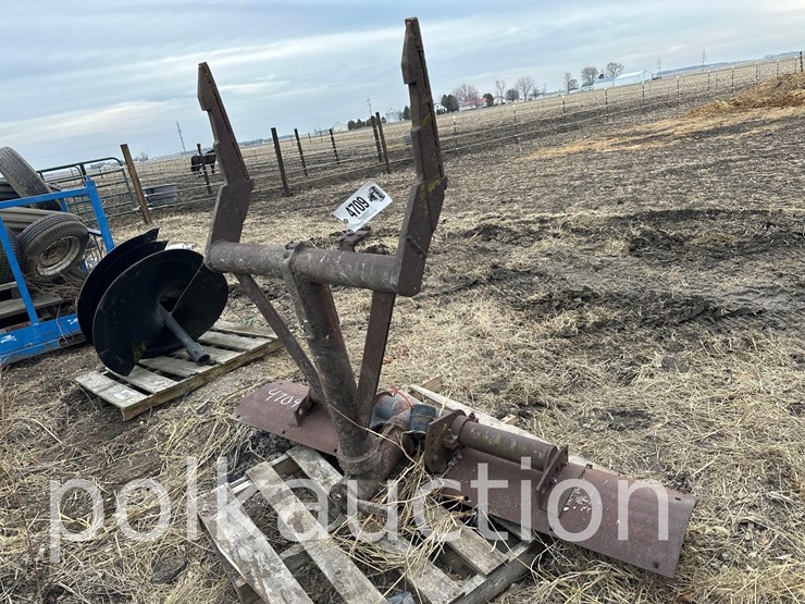 ih-fast-hitch-blade-(wf)-image-1