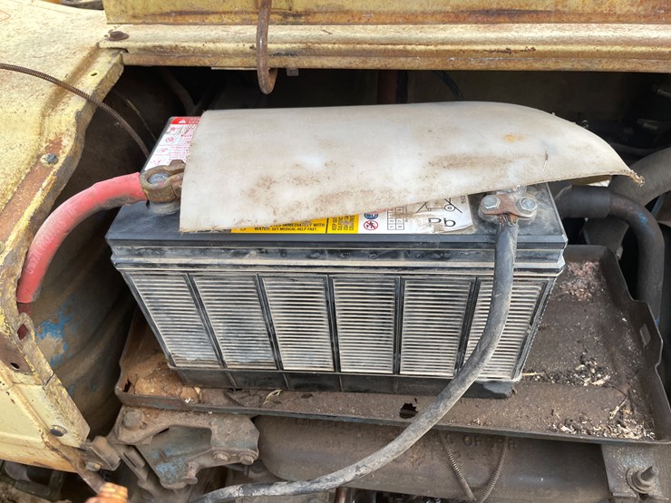 #1035-•-ford-backhoe-image-19