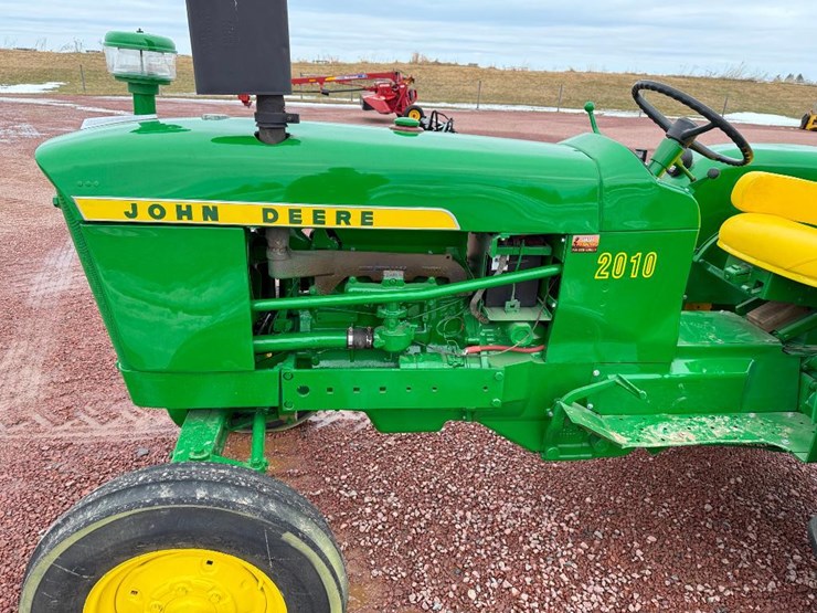 john-deere-2010-image-12