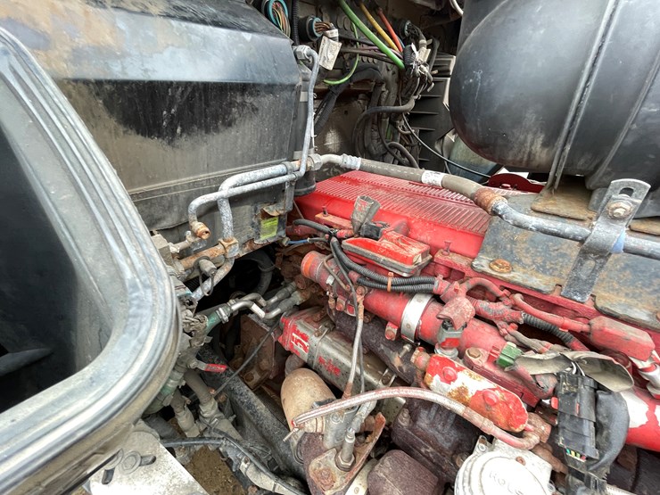 2012-kenworth-t660-image-22