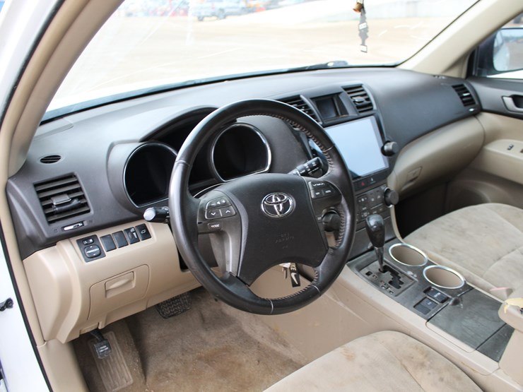 2008-toyota-highlander-image-8