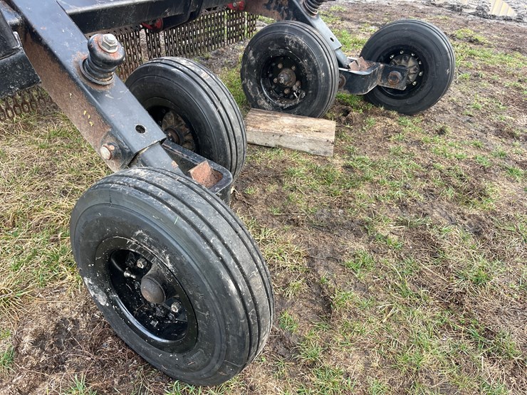 bush-hog-2720-image-14