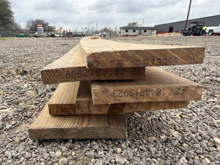 #266-•-bundle-of-lumber---1"-x-6"-x-16'-image-3