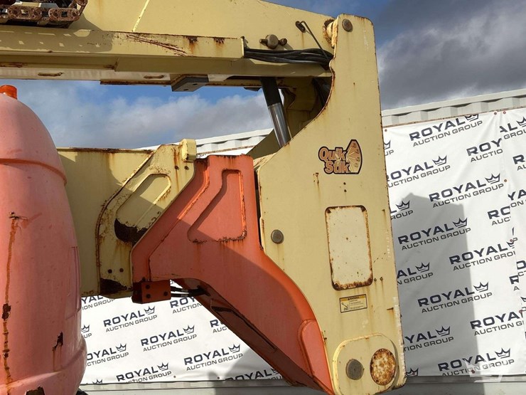 2016-jlg-800aj-image-10