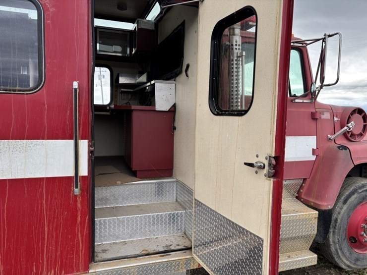 1991-ford-l8000-image-26