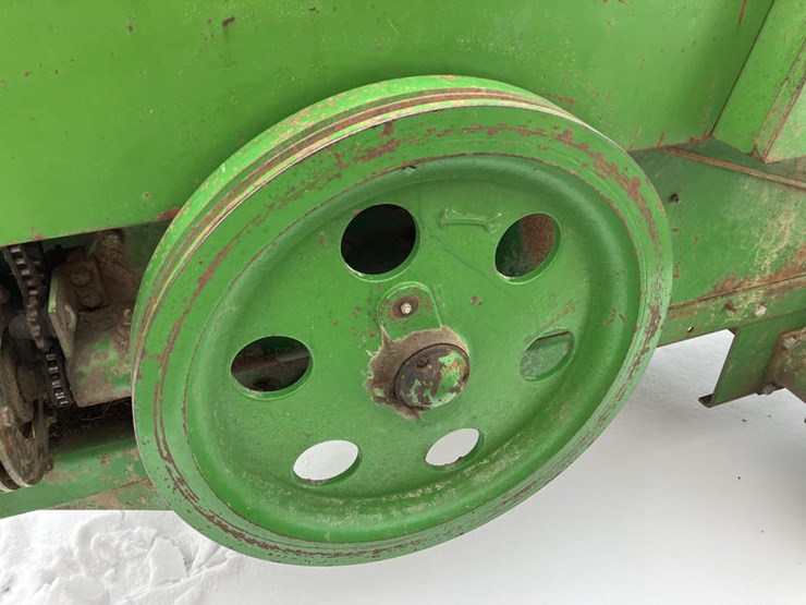 john-deere-336-image-10