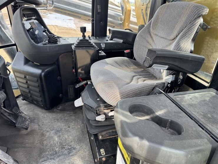 2005-john-deere-100-image-24