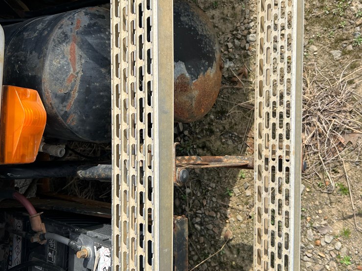 1999-mack-ch613-image-17