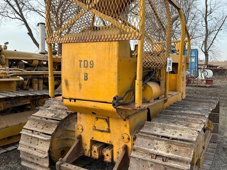ih-td-9b-crawler-diesel-(sn#-855)-(hess)-image-11