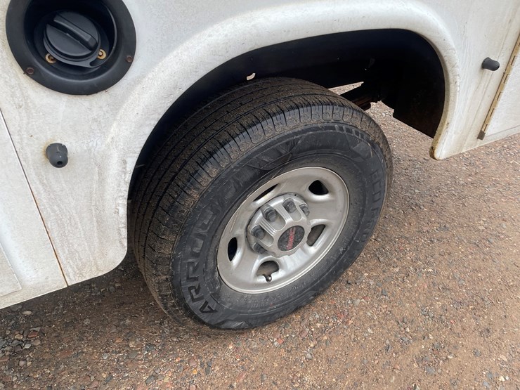 2003-chevrolet-silverado-2500hd-image-7