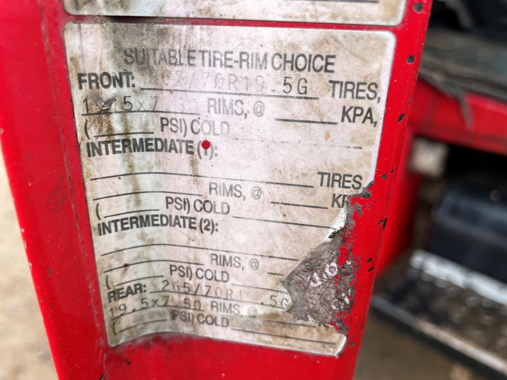 2000-freightliner-fl60-image-10