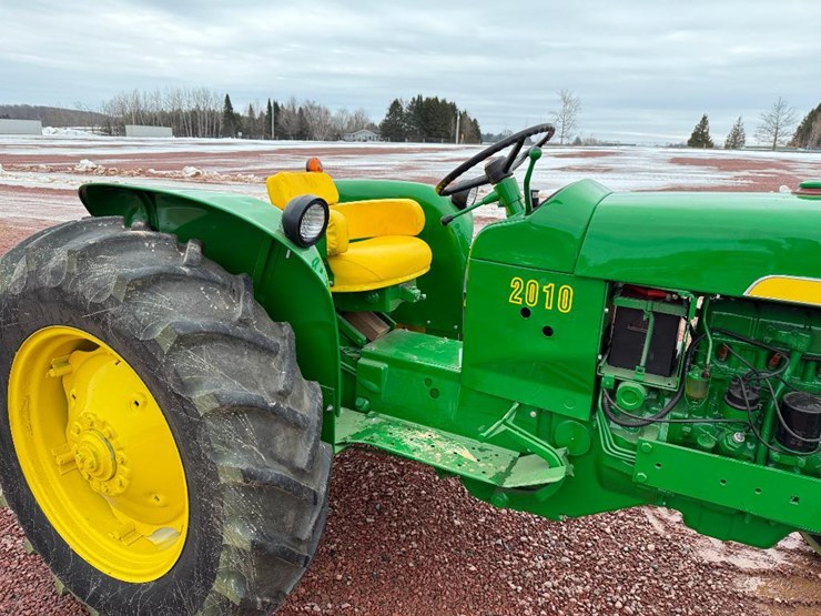 john-deere-2010-image-15