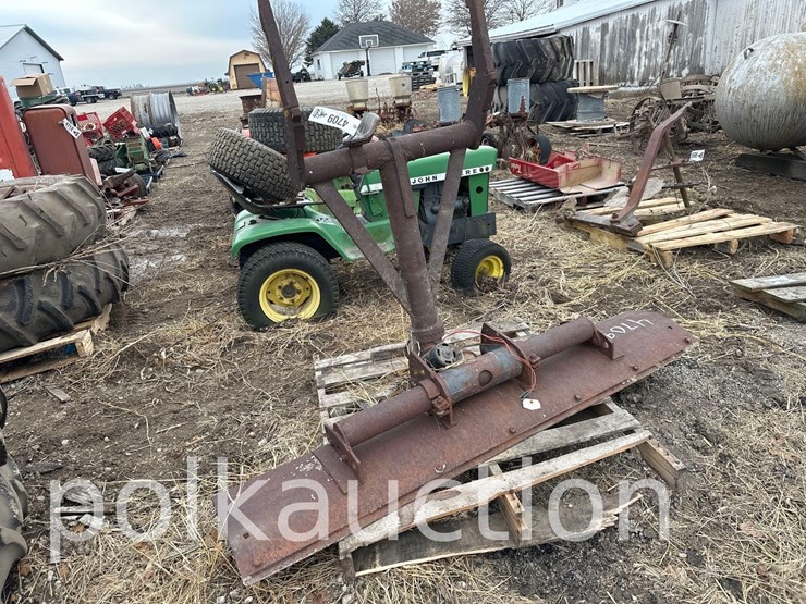 ih-fast-hitch-blade-(wf)-image-2