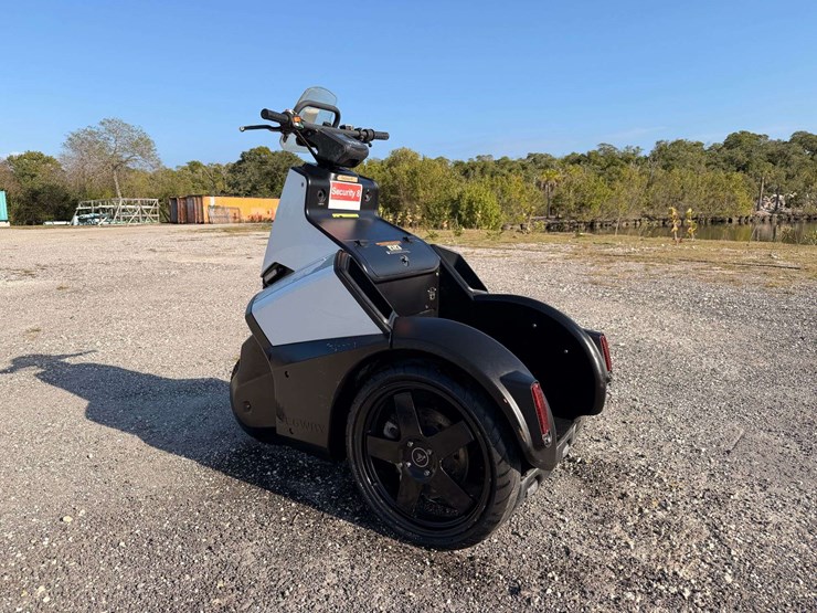 2014-segway-r1376-image-7