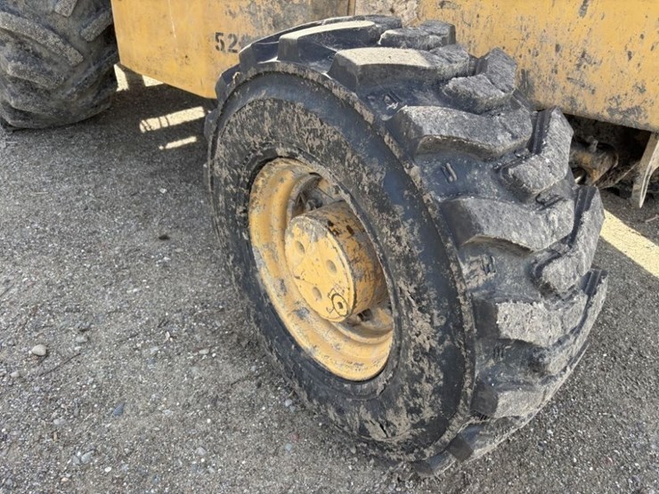 2004-deere-210le-image-12