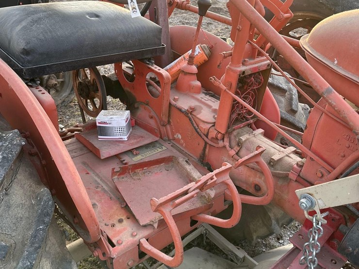 farmall-140-(sn#-25632)-(hess)-image-7