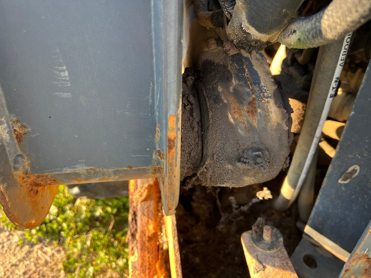 2012-deere-328e-image-35