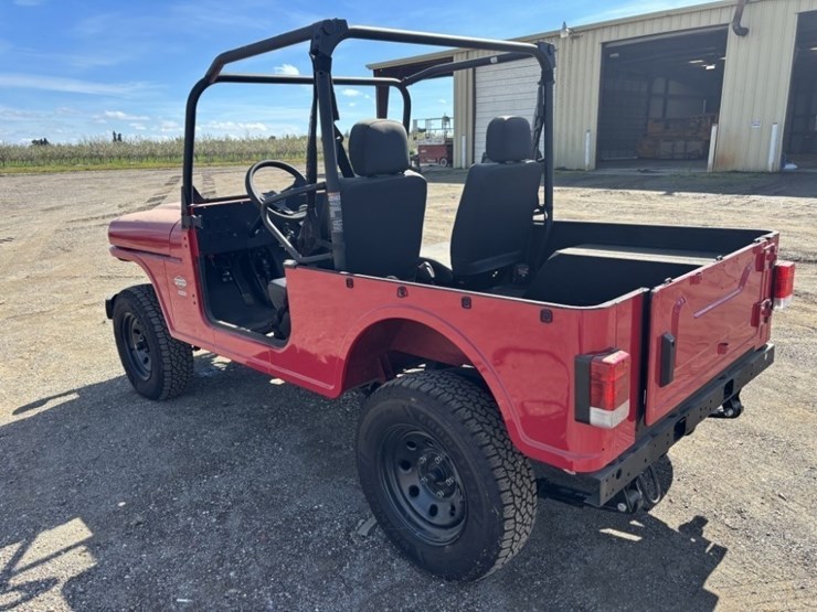 2022-mahindra-roxor-4x4-utility-cart-image-3