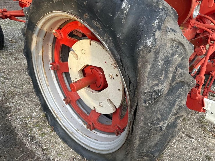 farmall-560-diesel-turbo-(sn#-5?490)-(hess)-image-13