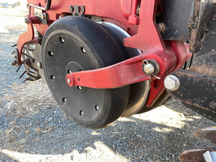 2020-case-ih-2150-image-17