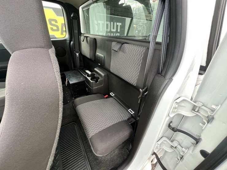 2012-chevrolet-colorado-image-21