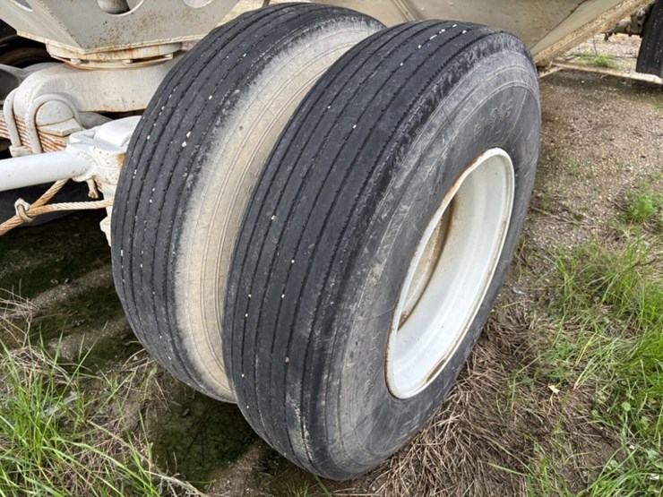 1974-titan-trailer-image-8