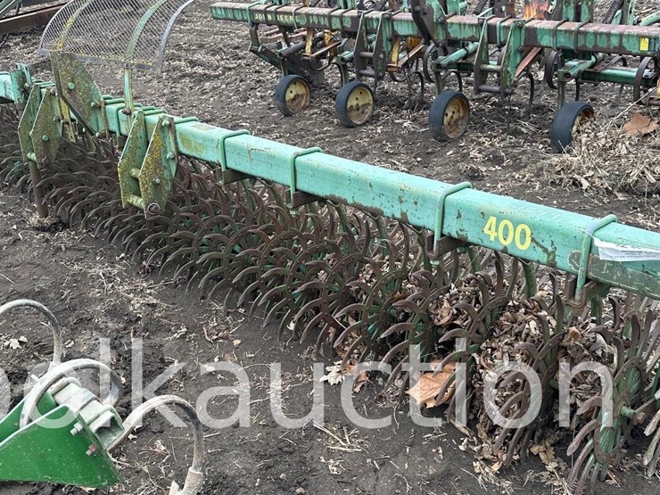 john-deere-400-image-1