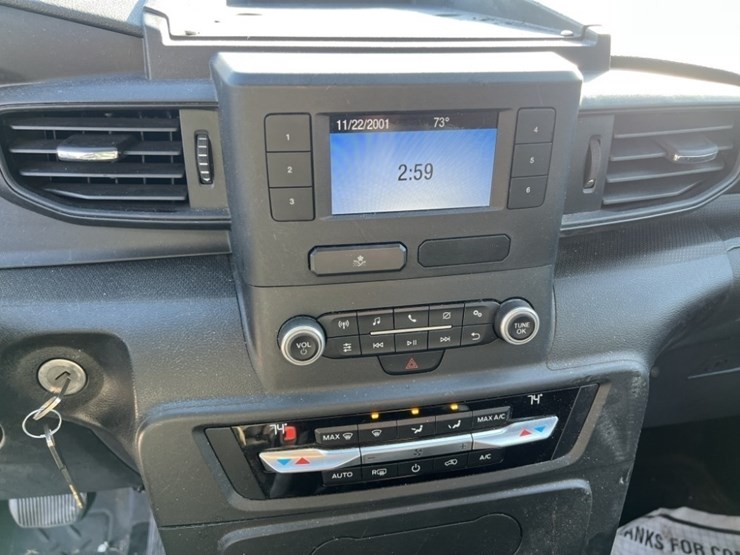 2020-ford-explorer-image-34