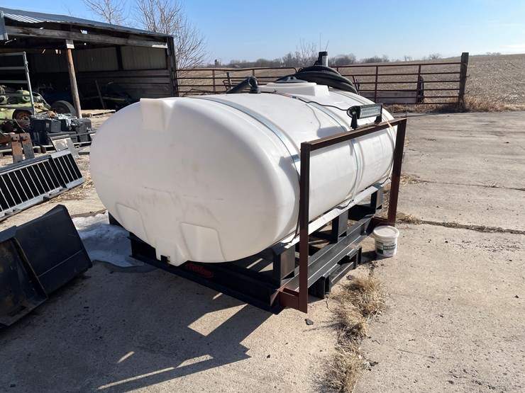 #4928-•-front-inc.-front-mount-500-gallon-fertilizer-tank-image-3