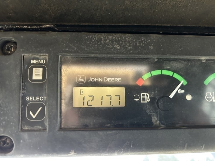 2005-john-deere-320-image-18