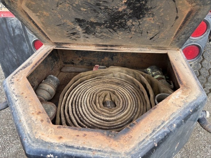 2001-peterbilt-357-image-22