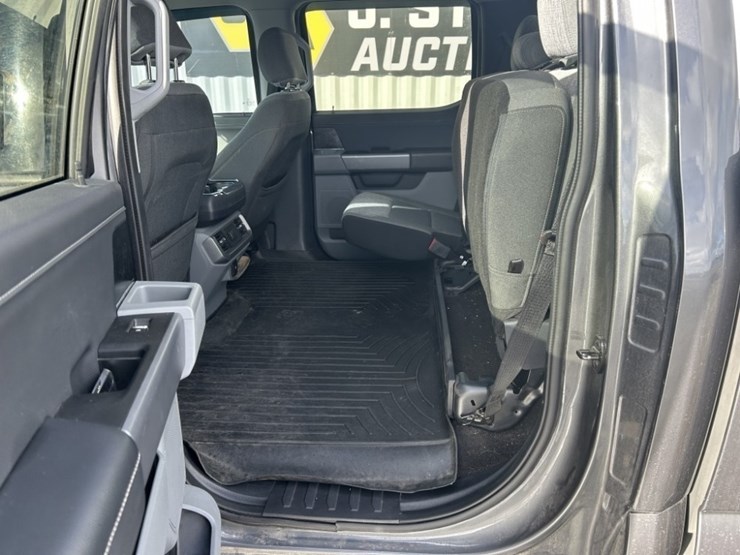 2021-ford-f150-xlt-image-25