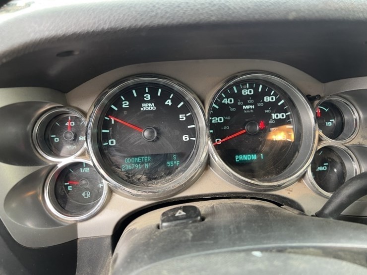 2012-gmc-2500-image-30