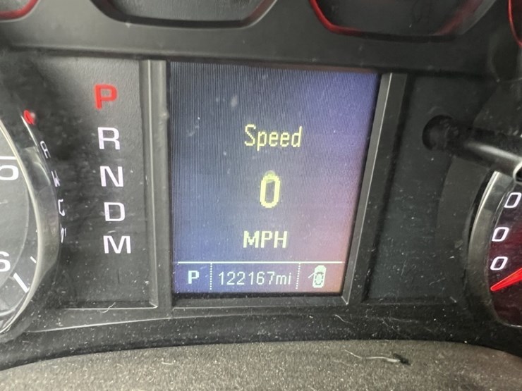 2015-chevrolet-tahoe-image-31