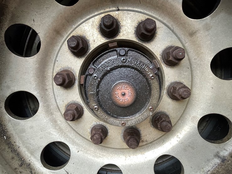 #1032-•-2011-timpte-inc.-grain-trailer-(has-mn-salvage-title)-image-37