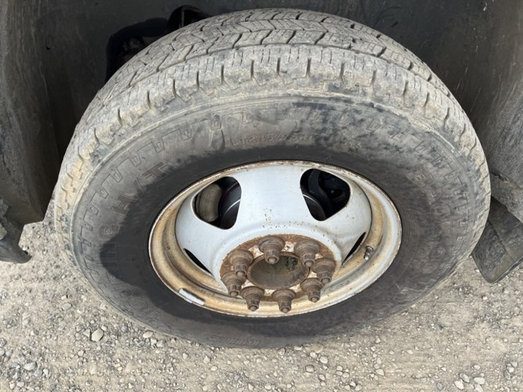 2008-gmc-sierra-3500-image-17