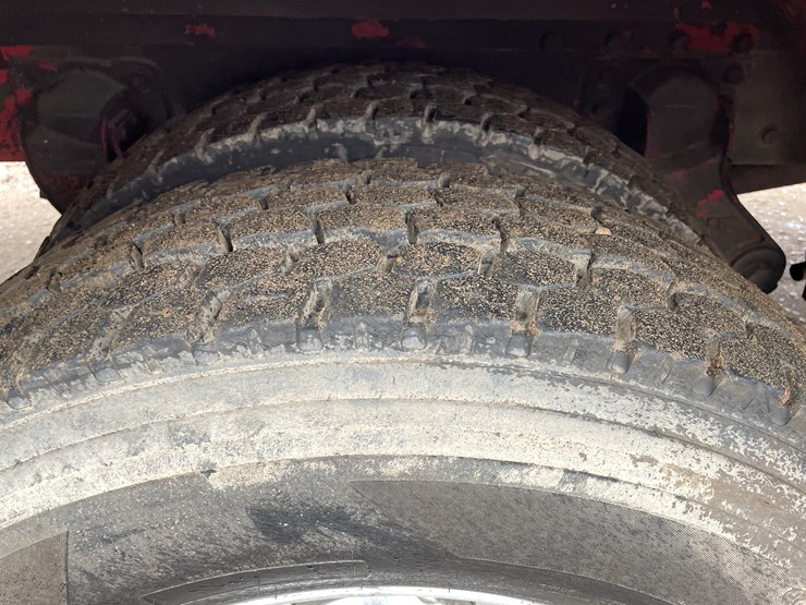 1991-peterbilt-377-image-9