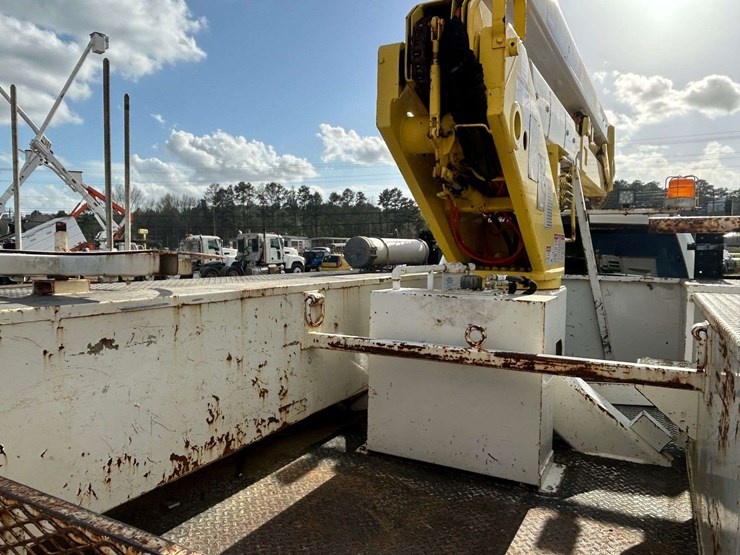 2013-dodge-ram-5500hd-image-22