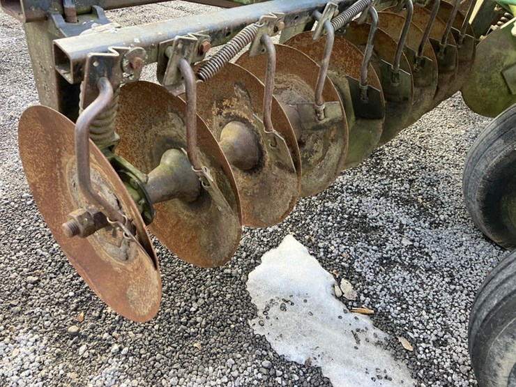 john-deere-235-image-8