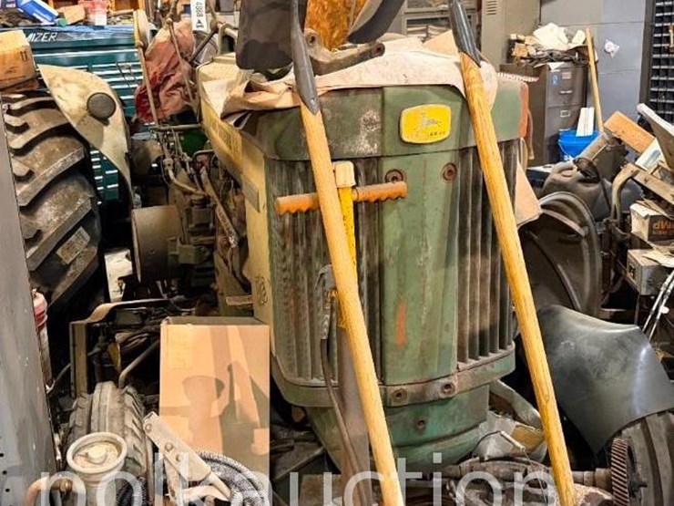 john-deere-720-image-1