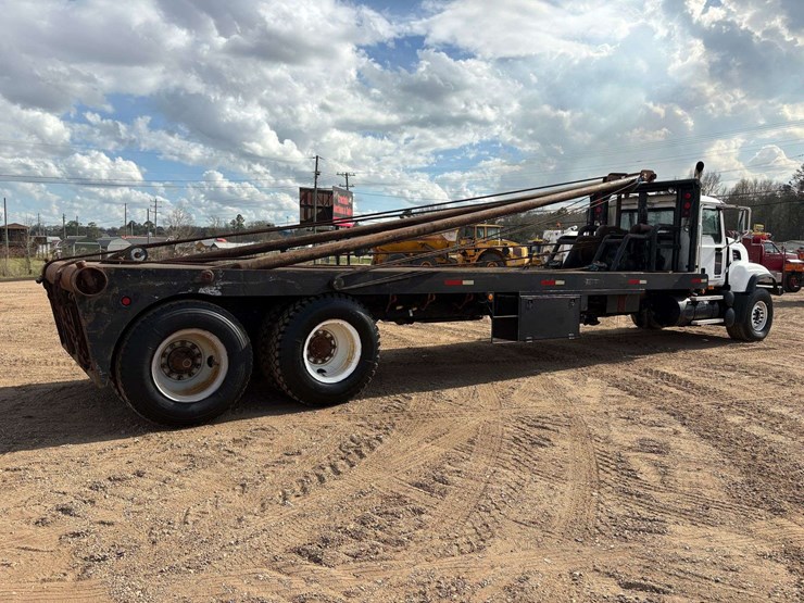 2007-mack-granite-cv713-image-4