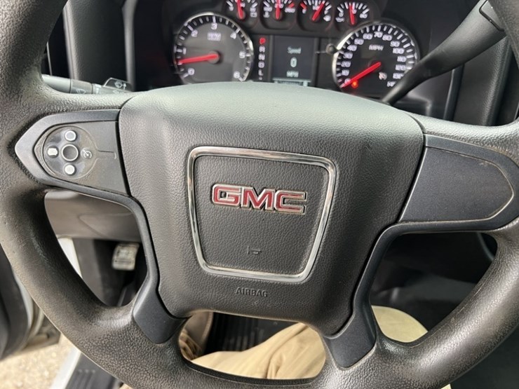 2018-gmc-sierra-2500-image-33